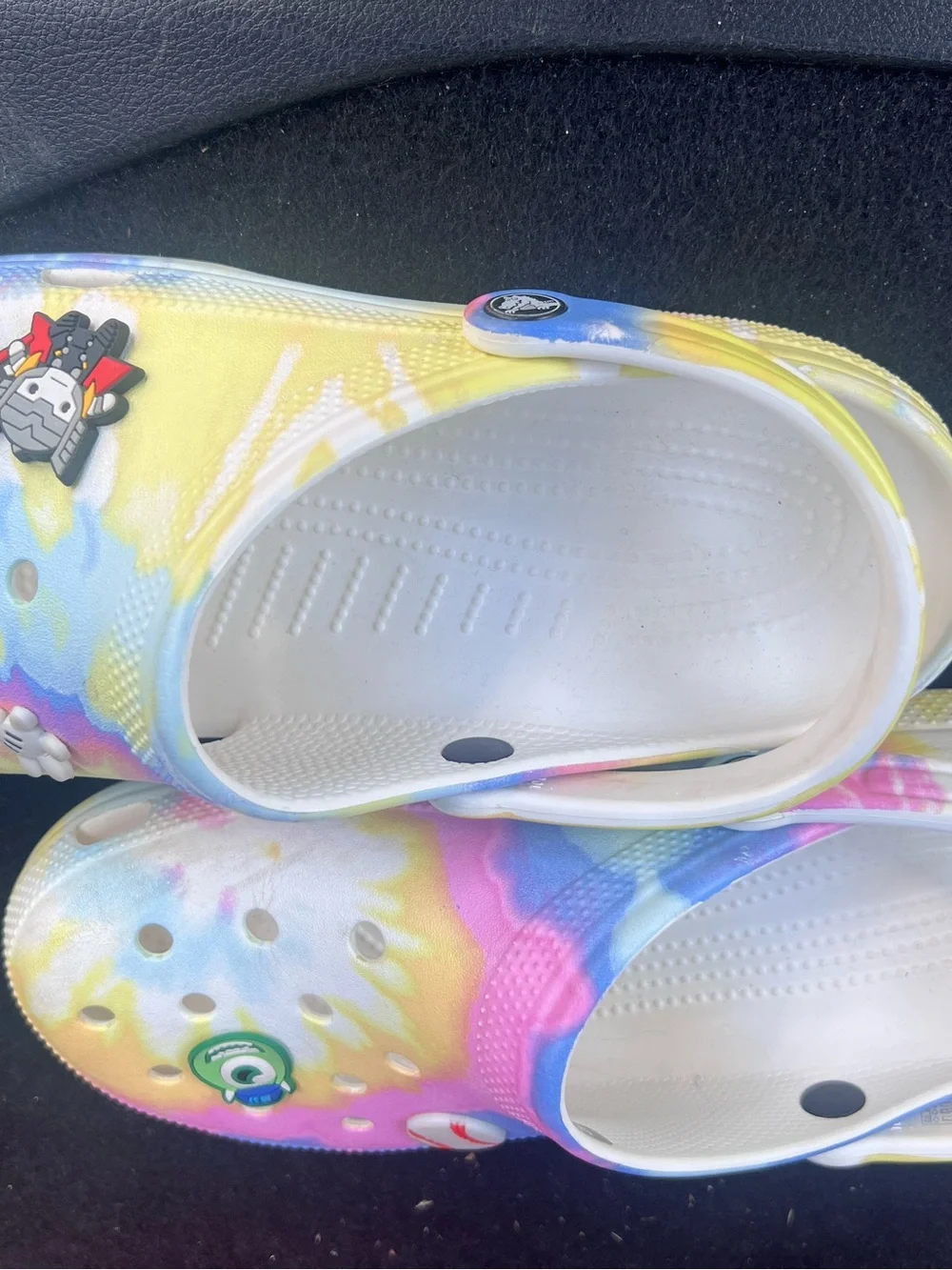 CROCS colorful tie